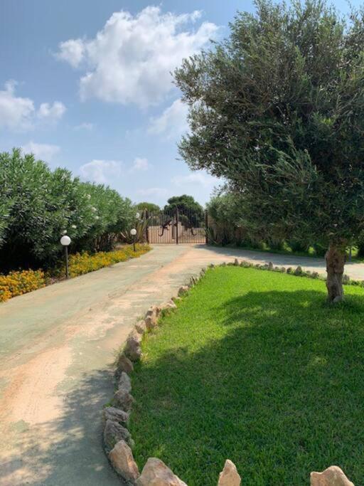 Villa Maveda, Un Dammuso Immerso Nel Verde Lampedusa Extérieur photo