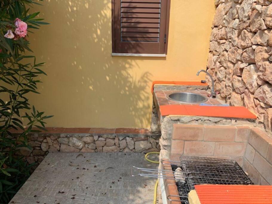 Villa Maveda, Un Dammuso Immerso Nel Verde Lampedusa Extérieur photo