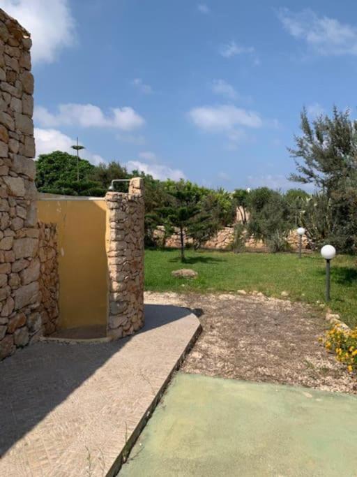 Villa Maveda, Un Dammuso Immerso Nel Verde Lampedusa Extérieur photo