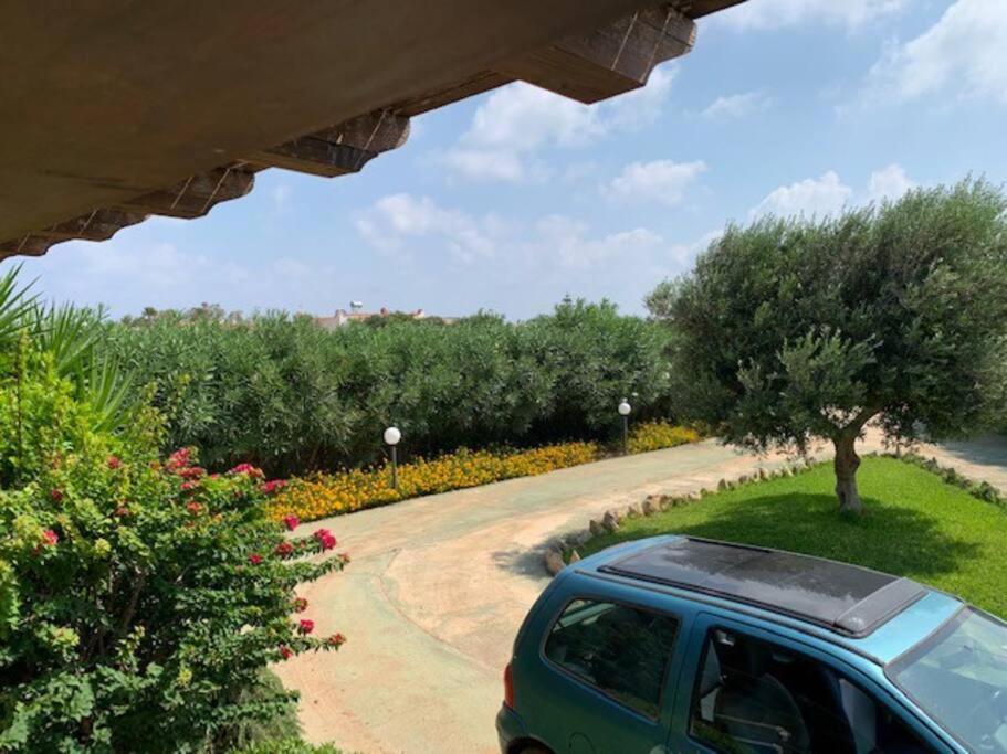 Villa Maveda, Un Dammuso Immerso Nel Verde Lampedusa Extérieur photo